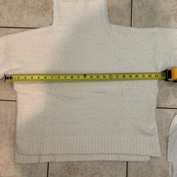 Ugg Sage Sweater PRICE IS FINAL - Picture 7 of 8